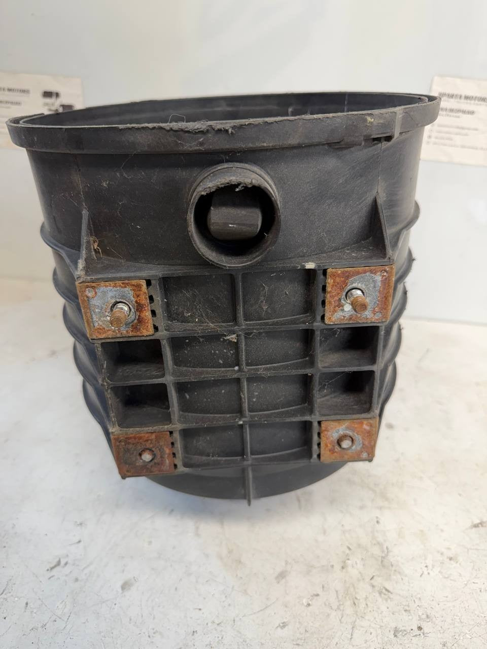 Isuzu NPR Air Filter Housing Air Cleaner Case 898050415 OEM Used