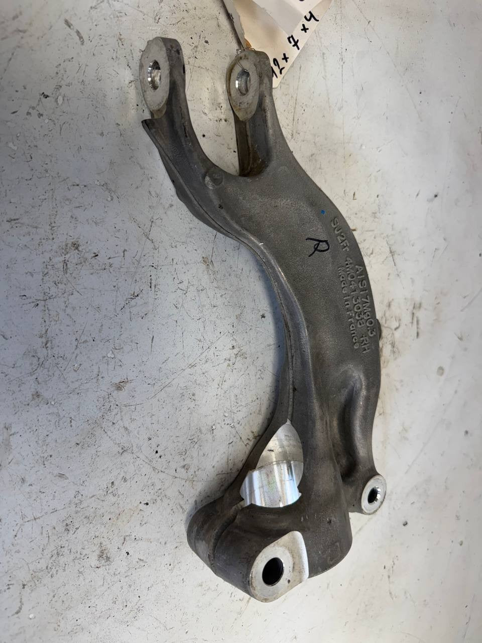 2021 - 2023 Audi A6 Front Right Lower Shock Absorber Fork 4M0413038 OEM Used