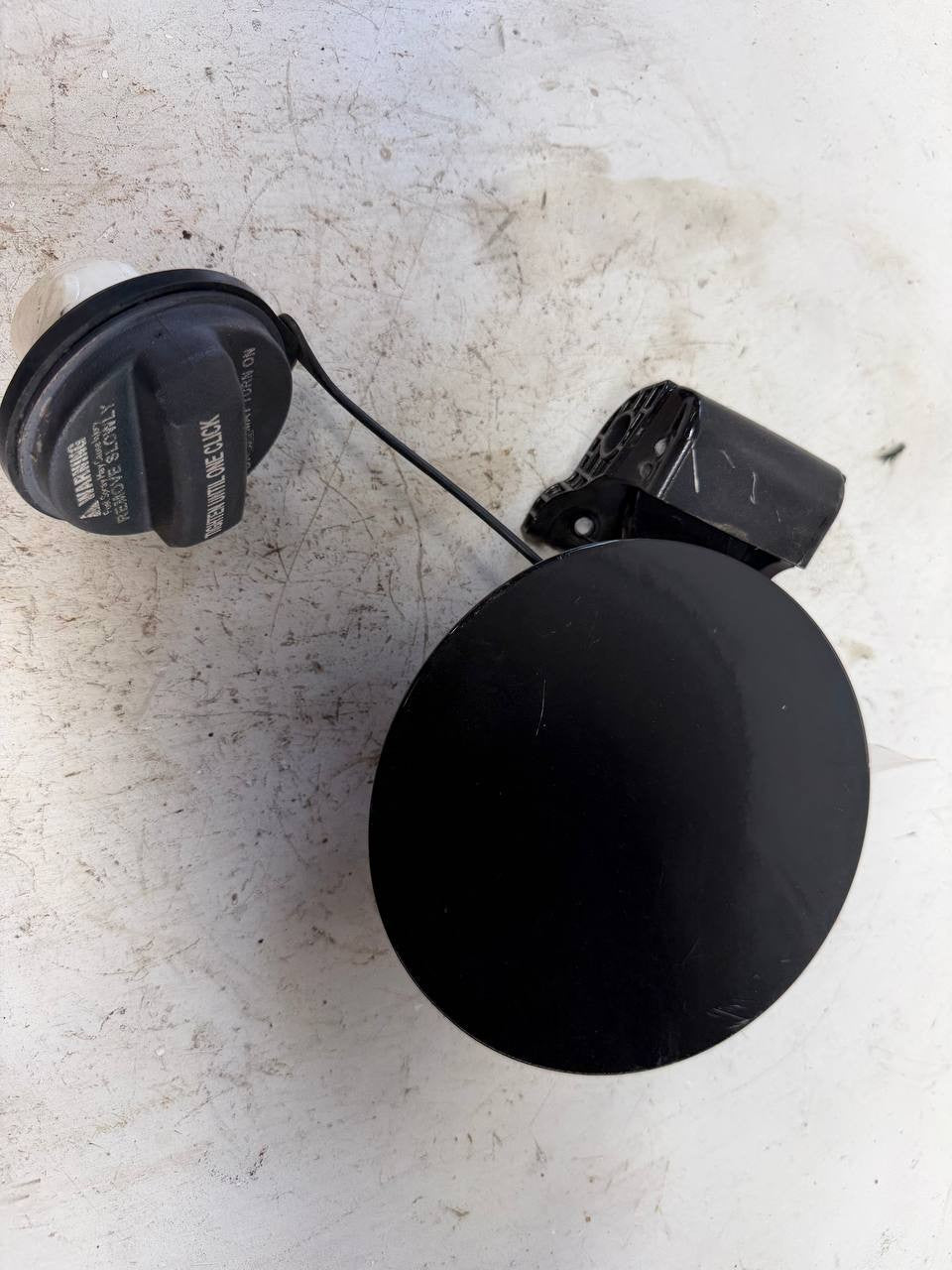 Kia Sportage Fuel Gas Tank Door Fuel Filler Lid OEM Used