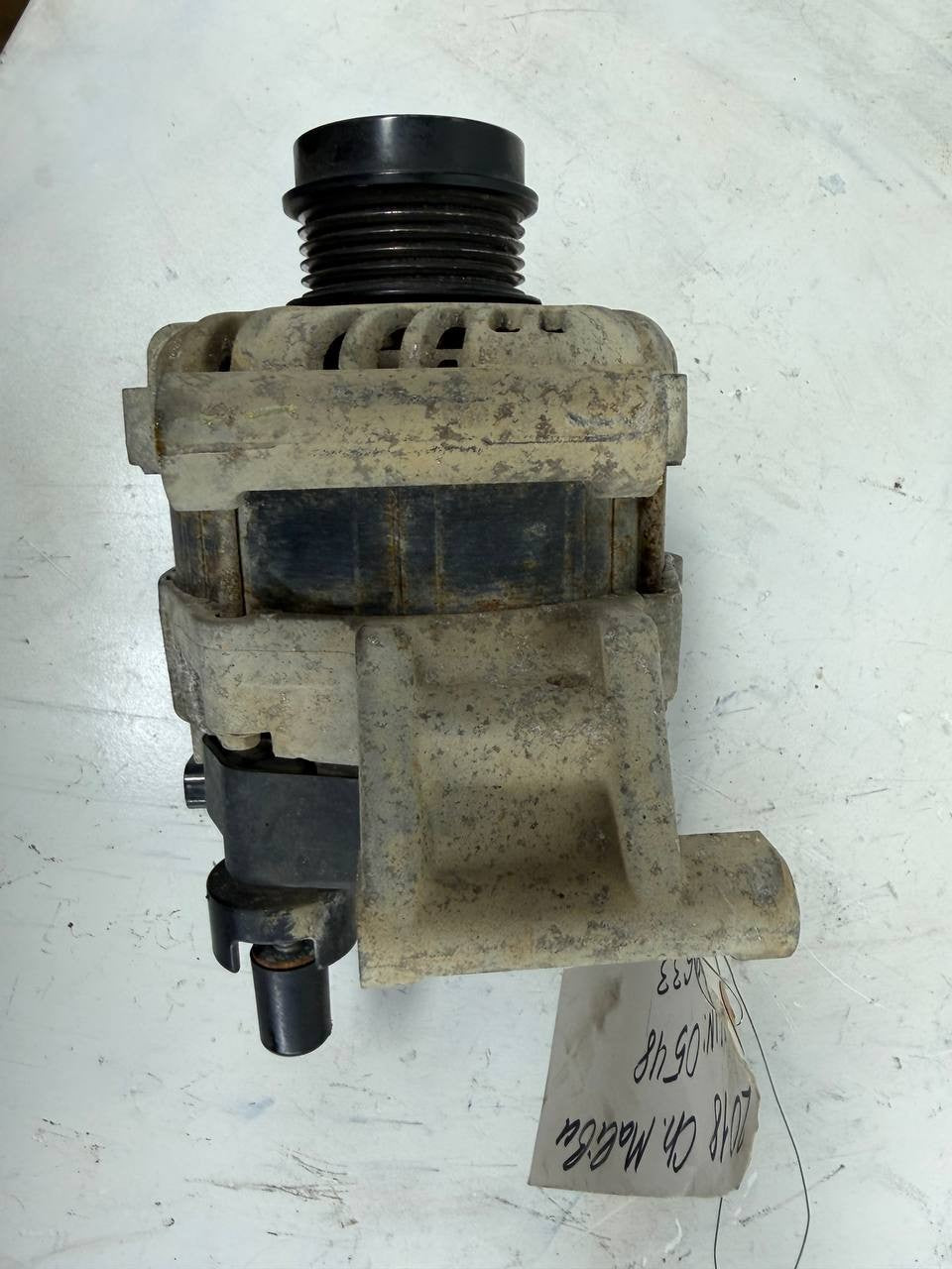 2018 Chevrolet Alternator Generator 13515942 OEM Used