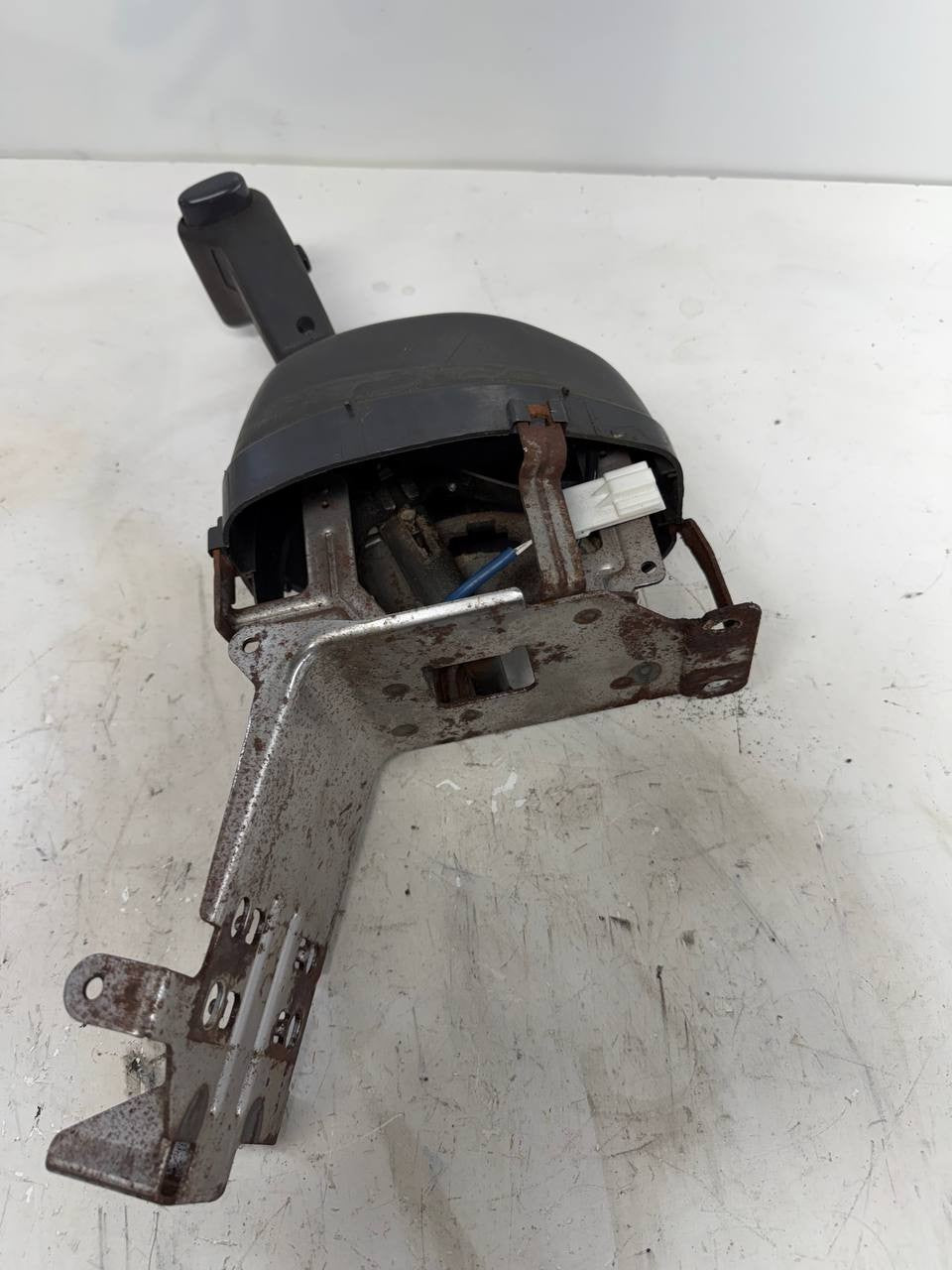 Isuzu NPR Automatic Transmission Shift Lever Selector Assembly OEM Used