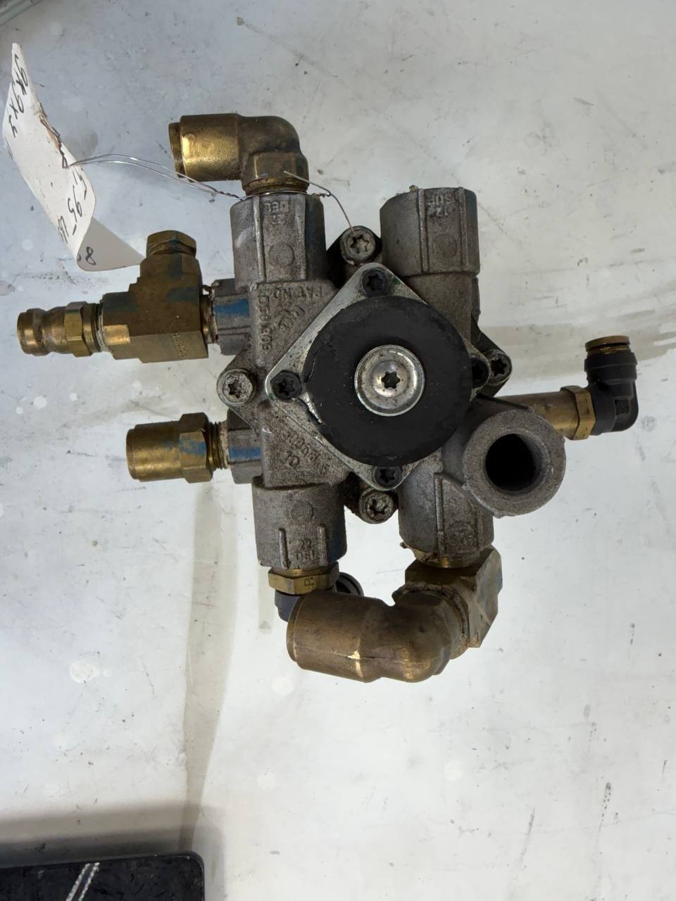 2022 Hino L6 Air Brake Relay Valve 5005889 OEM Used