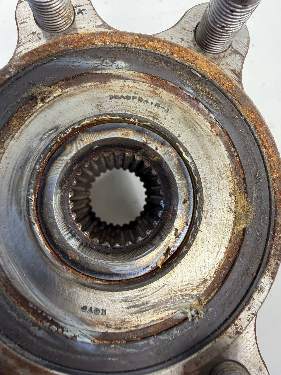 Toyota Camry 2023 Rear Wheel Hub Bearing Assembly w/o ABS Sensor OEM Used