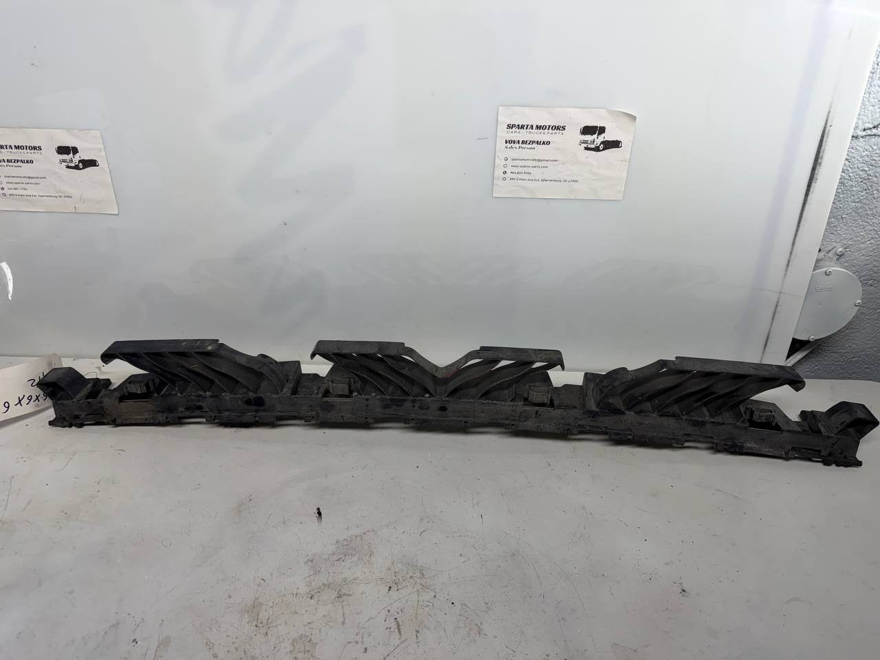 2020 VW Passat Rear Bumper Center Support 561-807-863-B OEM Used