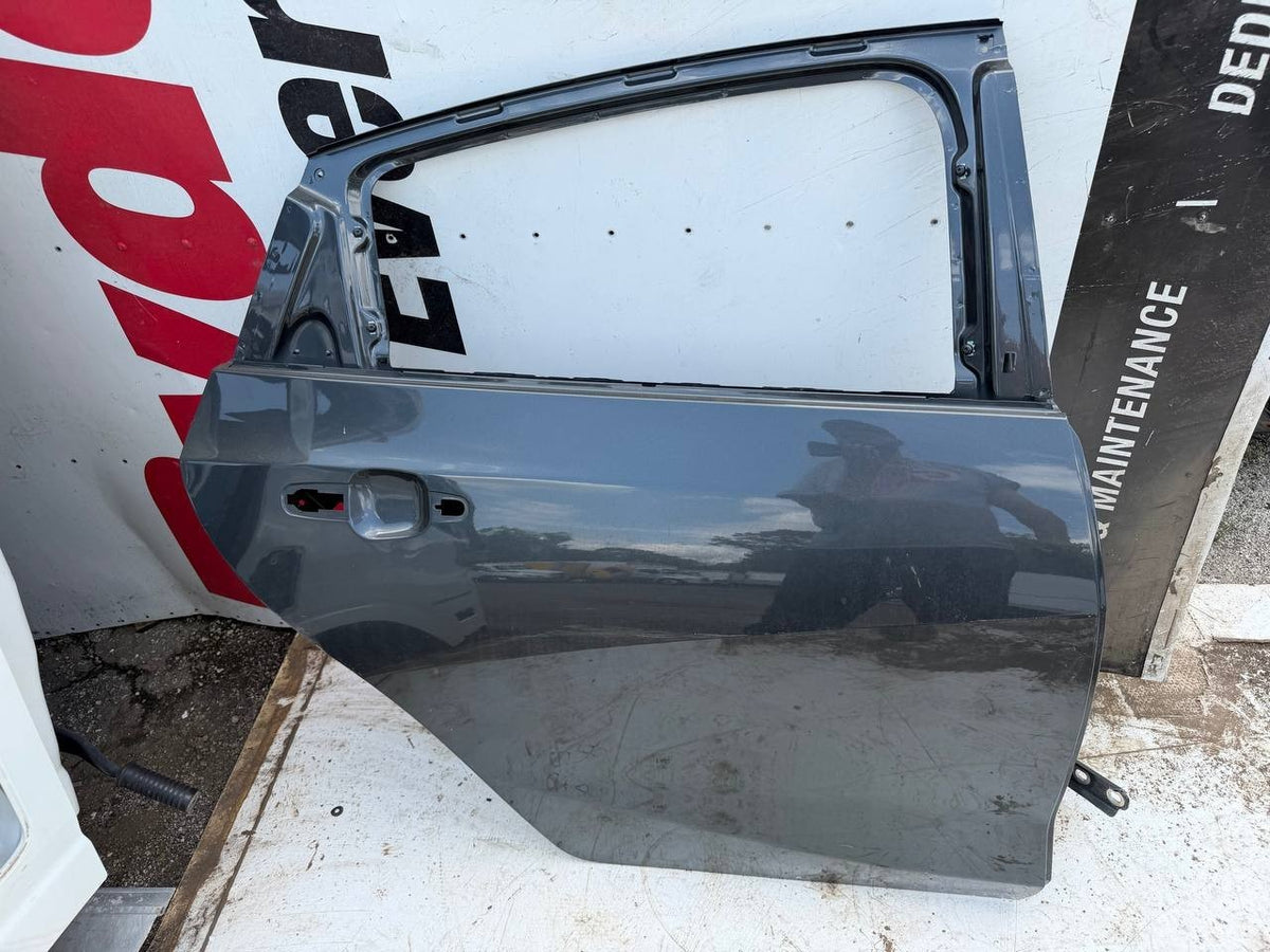 2016 - 2024 CHEVROLET MALIBU Grey RIGHT PASSENGER SIDE DOOR SHELL PANEL OEM