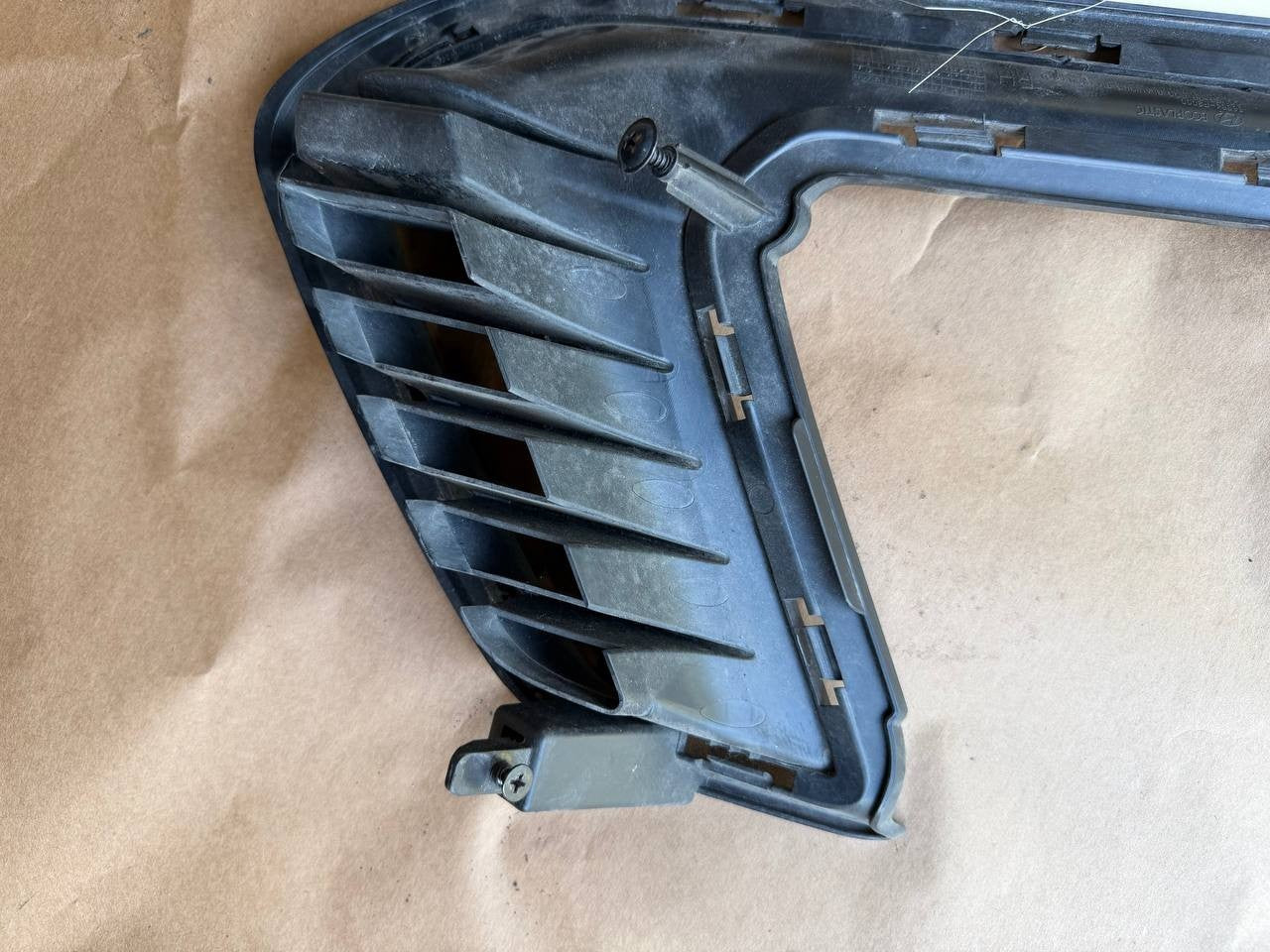 2017 Hyundai Elantra Front Bumper Blank Cover Right RH 86564-F2000 OEM Used