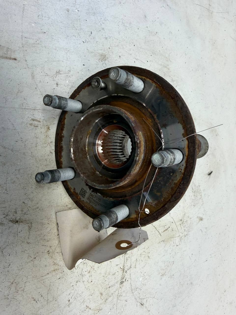 2018 Chevrolet Malibu Rear Wheel Hub Bearing Assembly 2410400000000N OEM Used