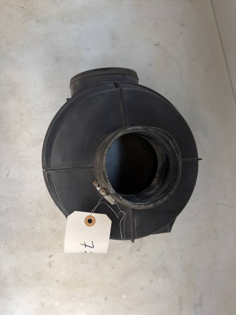 Isuzu NPR Air Filter Housing Air Cleaner Case 898050415 OEM Used