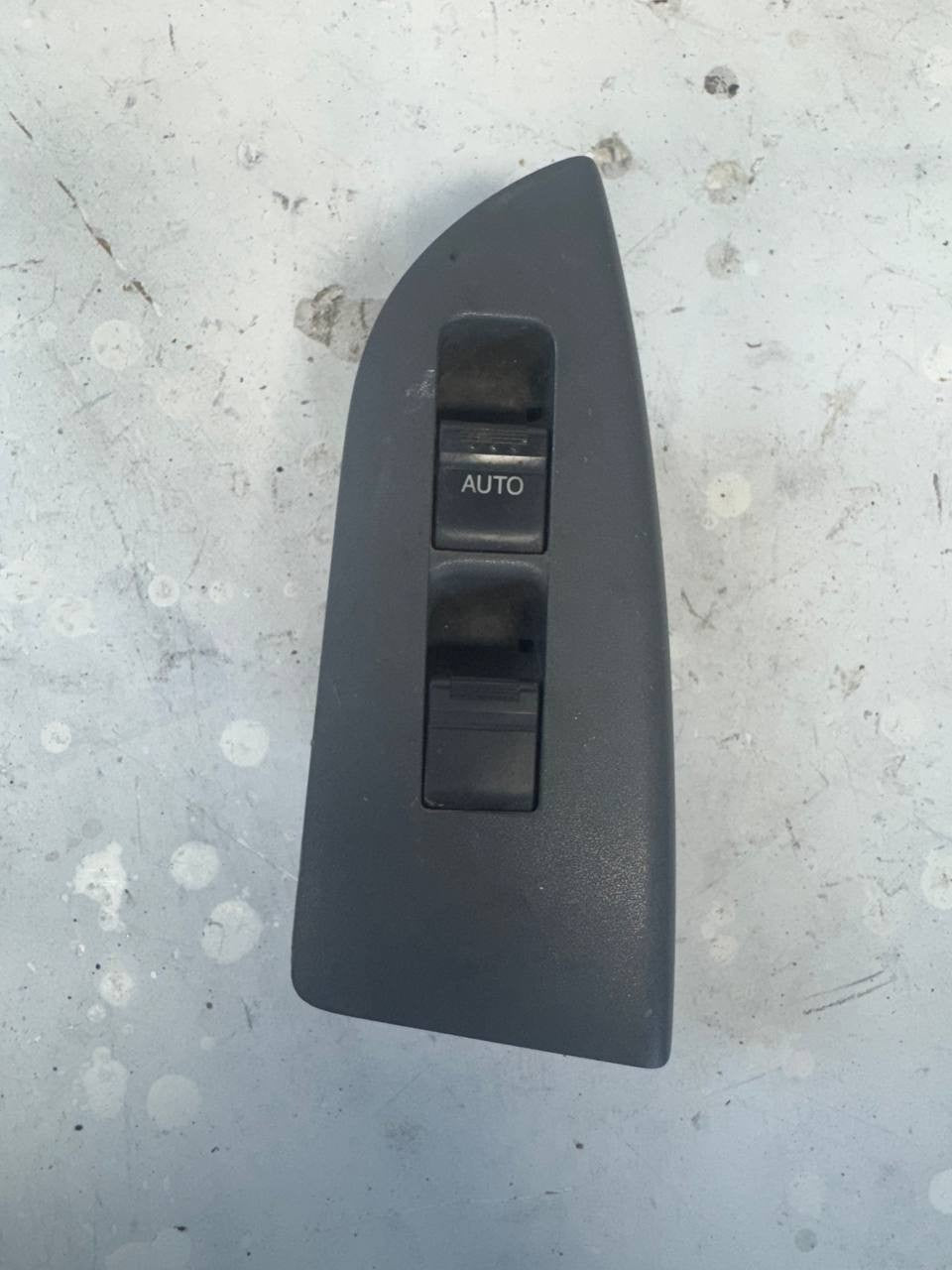 2008-2024 Isuzu NPR Driver Left LH Power Window Switch Panel OEM Used