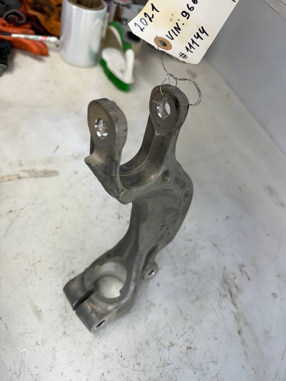 2021 - 2023 Audi A6 Front Left Lower Shock Absorber Fork 4M0413037 OEM Used