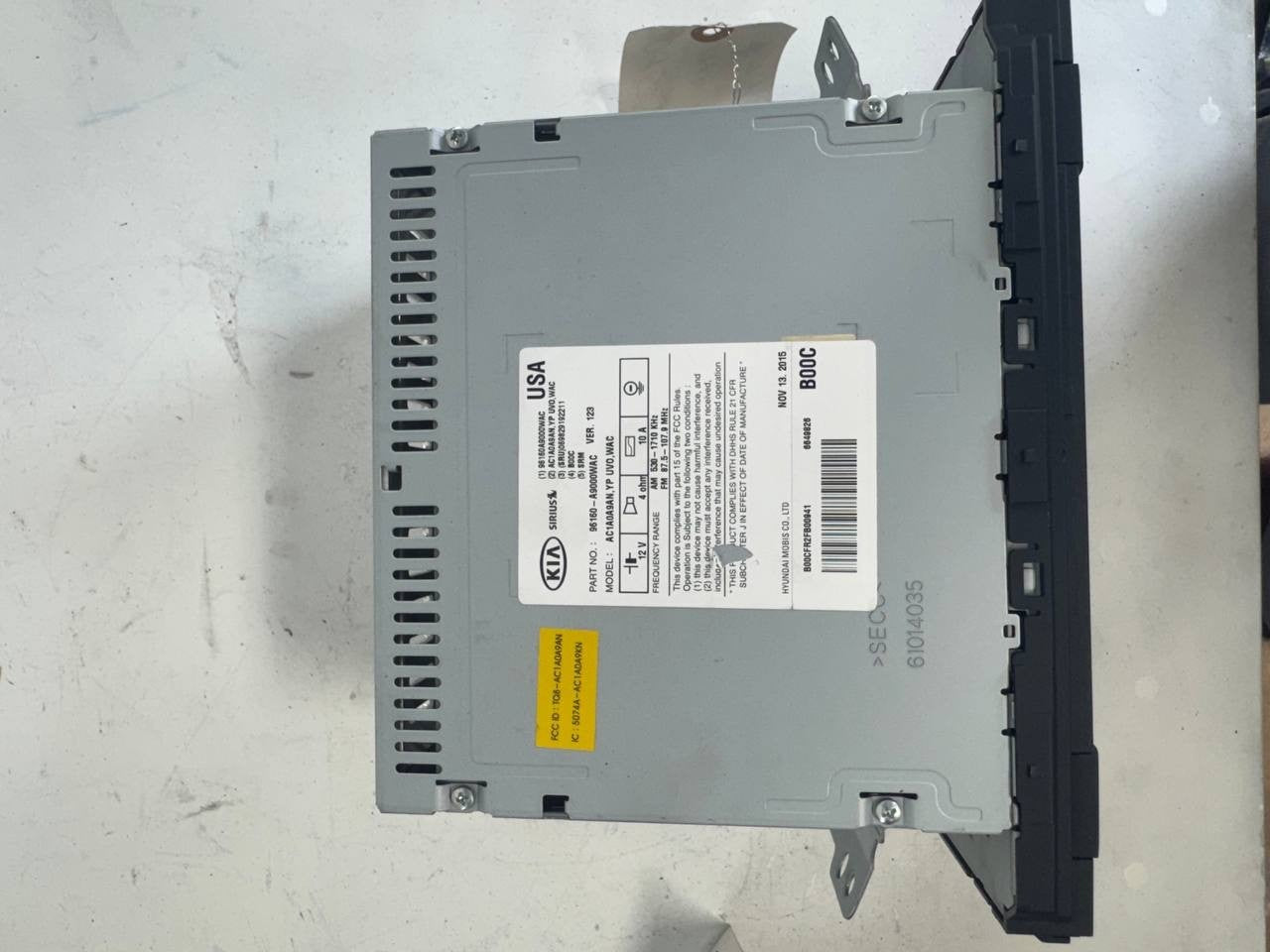 2015 KIA SEDONA Radio Receiver 96160A9000WAC OEM Used