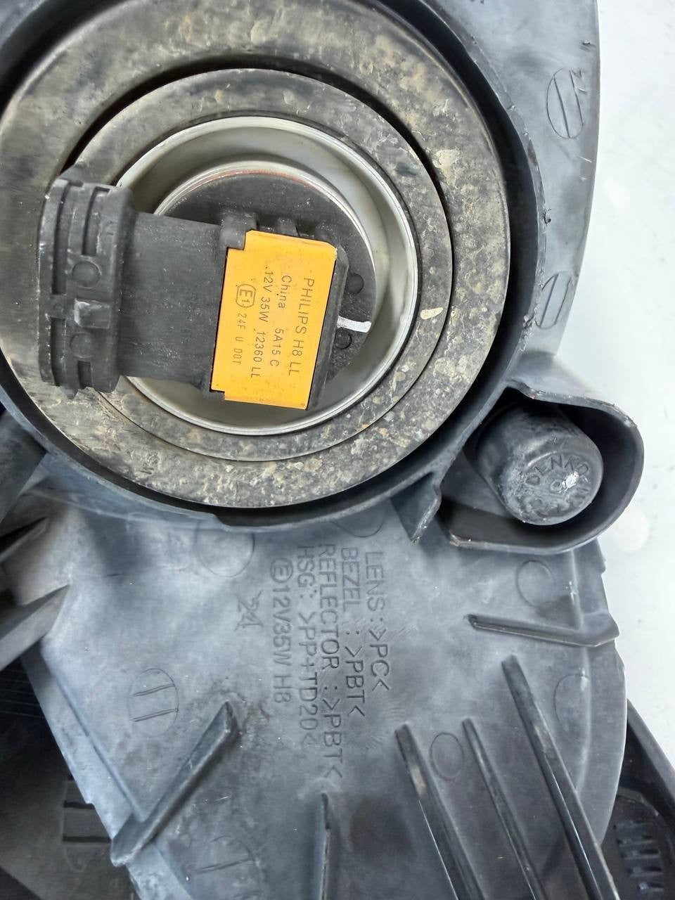 2015 Kia Cadenza Front Bumper Fog Light Right RH OEM Used