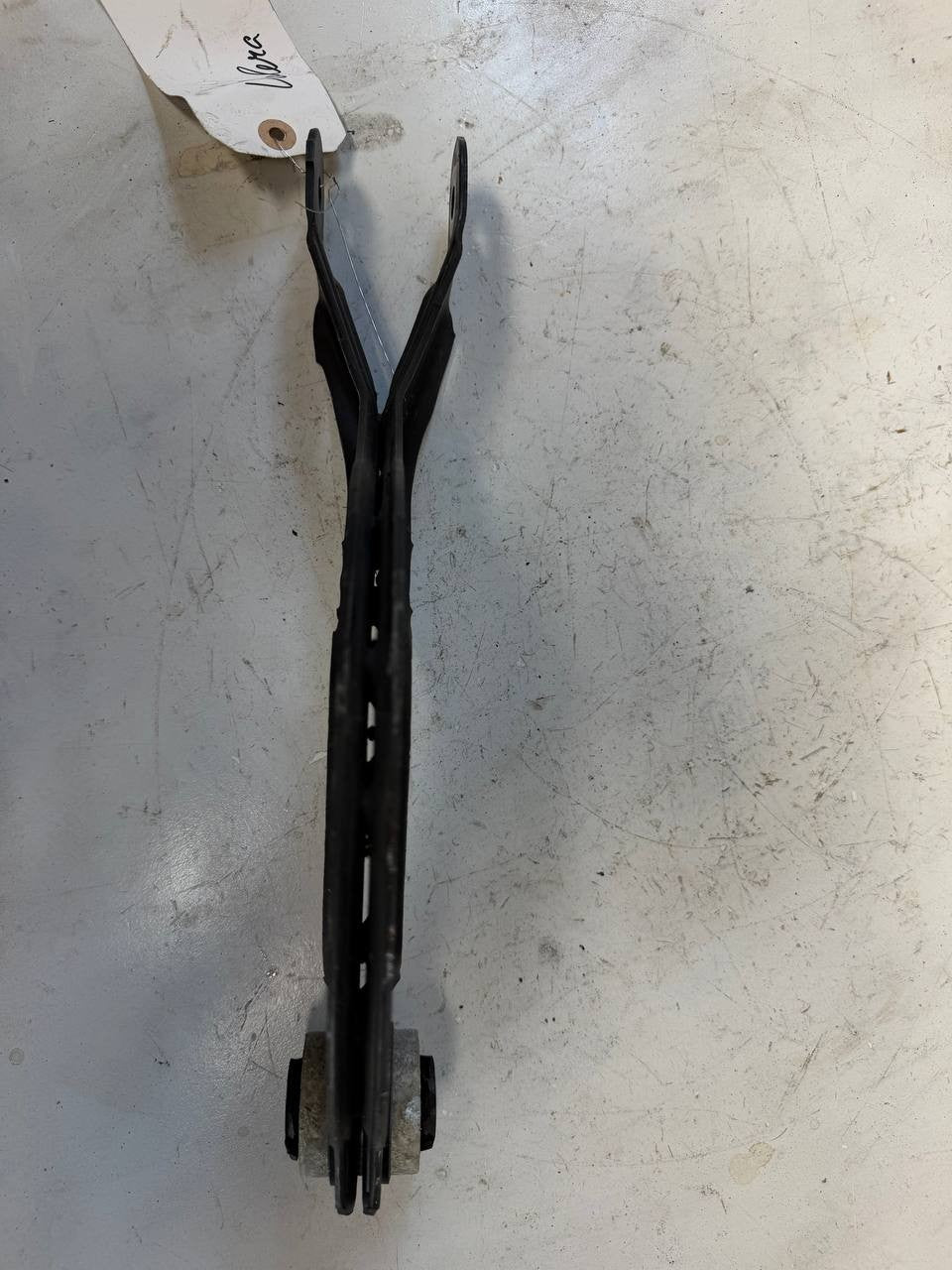 2018 Infiniti qx30 Rear Left Control Arm A2463501006 OEM Used