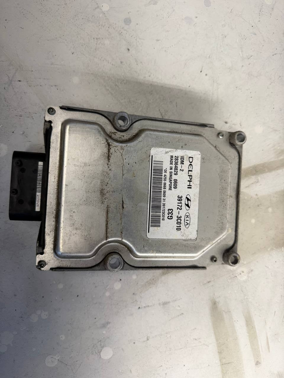 2014-2016 Kia Cadenza Injector Driver Module IDM 39172-3C010 OEM Used