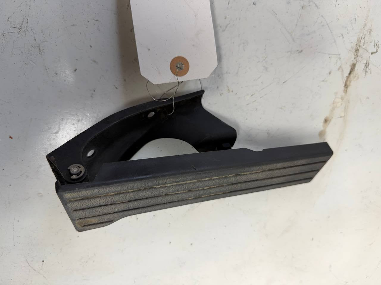 Isuzu NPR Diesel Accelerator Gas Pedal Assembly OEM Used
