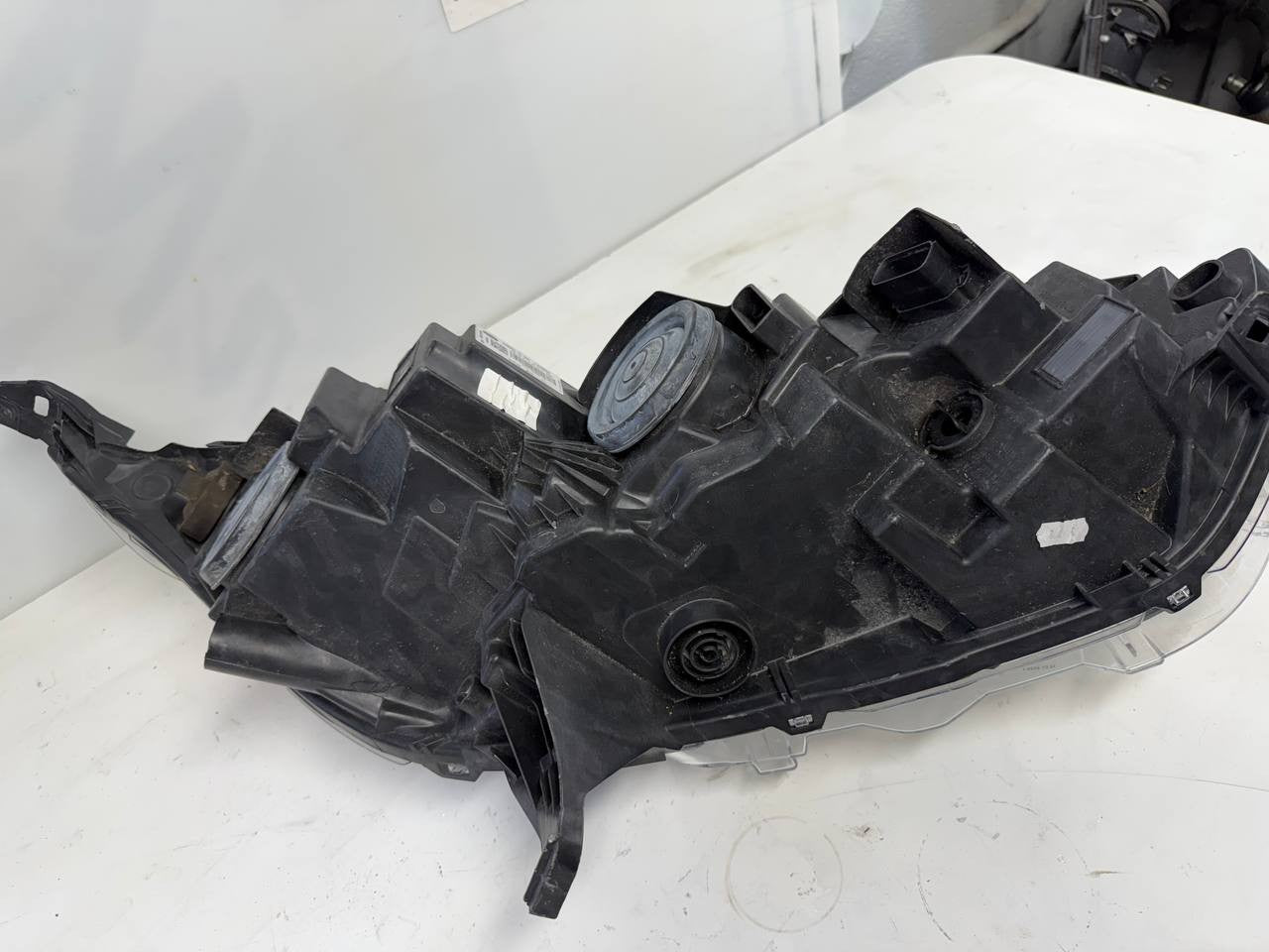 2021 Ford Transit Connect LH Headlight Headlamp KT1B-13W030-CE OEM Used