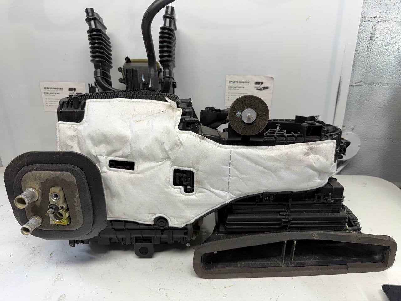 2018 Chevrolet Malibu Heater A/C HVAC Box Assembly 516519524 OEM Used