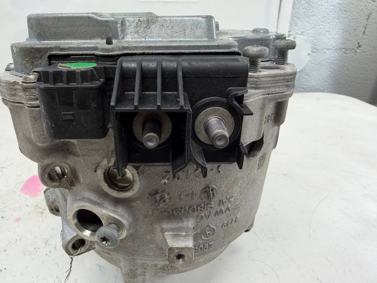 2021 Audi A6 Alternator Generator 4N0903028P OEM Used