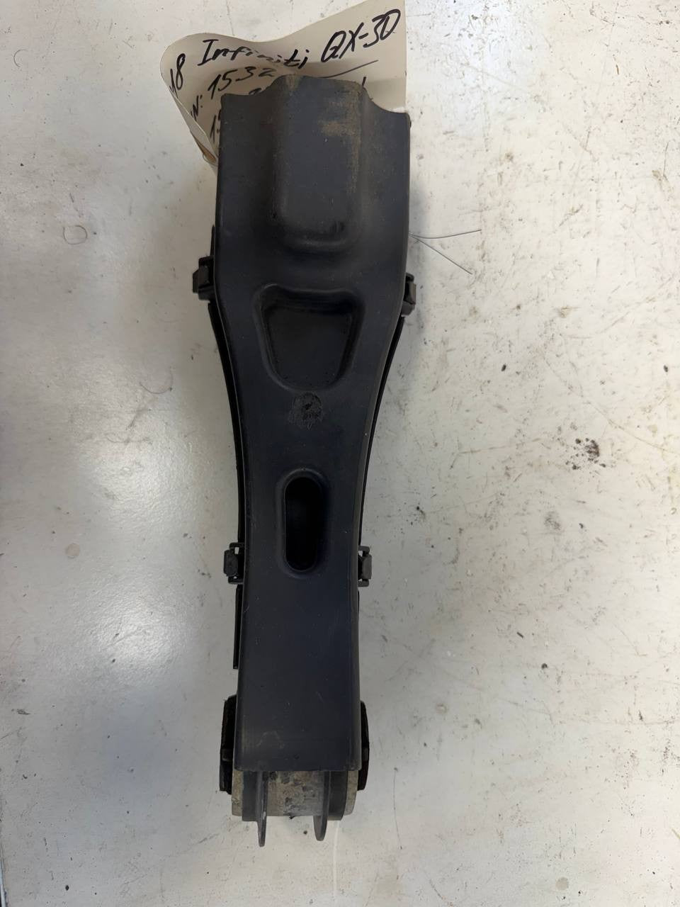 2018 Infiniti Qx30 Lower Rear Driver Lateral Control Arm A2463520788 OEM Used