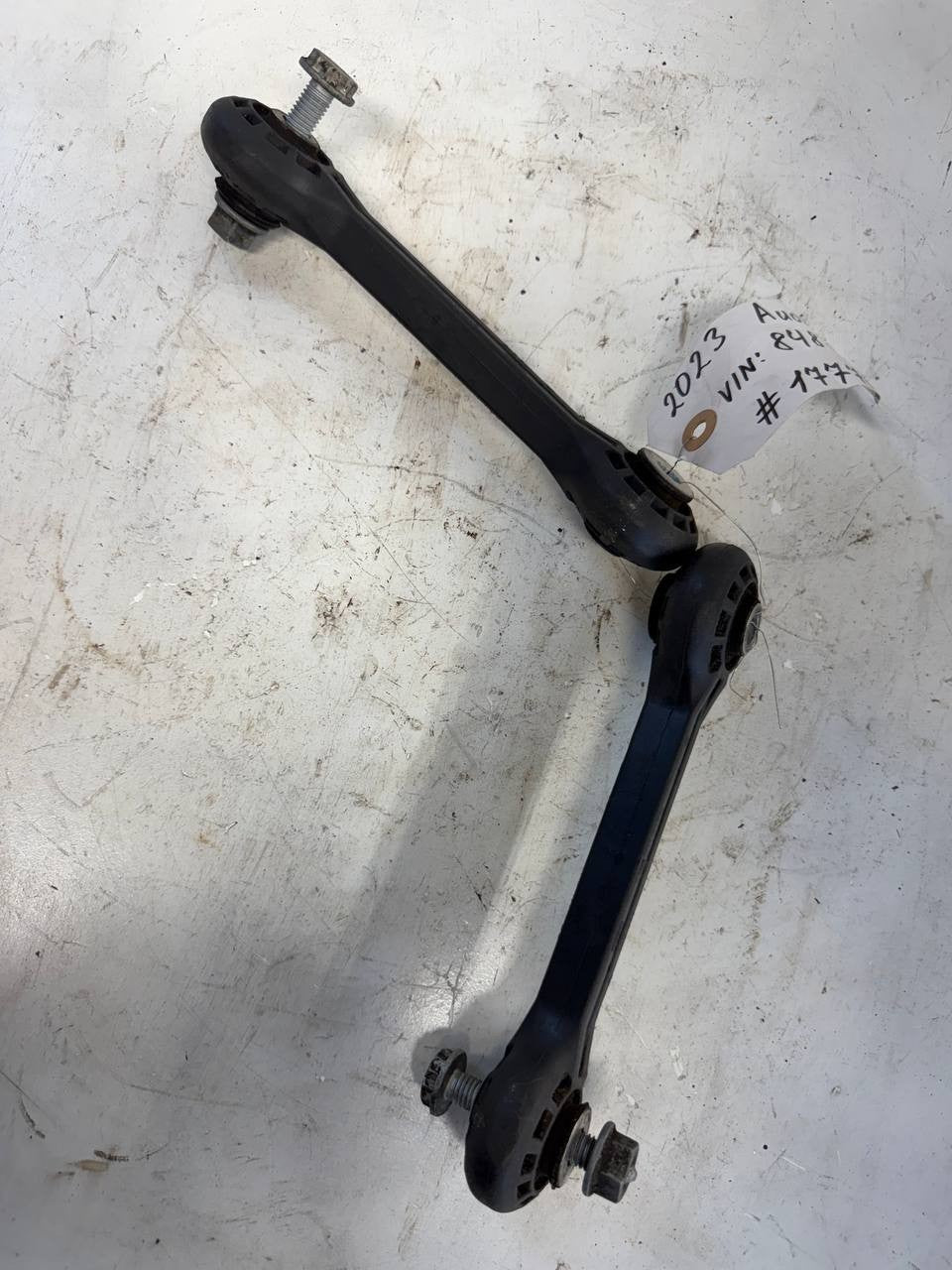 Audi A6 2023 Front Stabilizer Sway Bar End Link 8K0-411-317D OEM Used