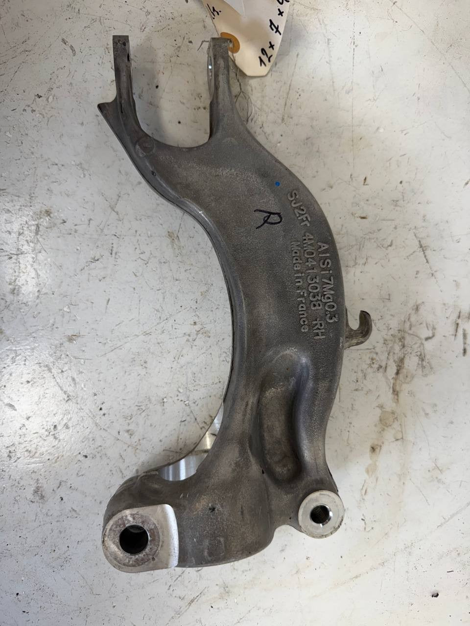 2021 - 2023 Audi A6 Front Right Lower Shock Absorber Fork 4M0413038 OEM Used