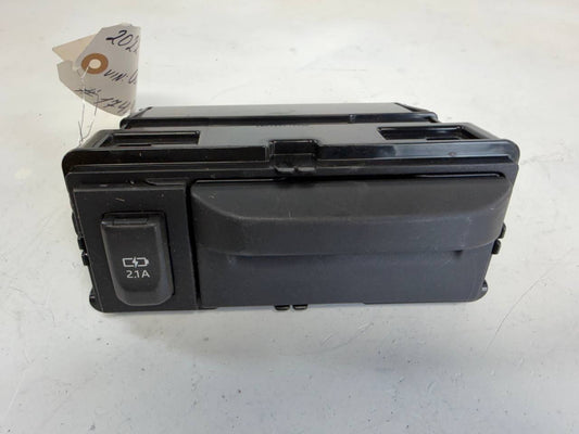 2022 Hino L6 USB Port Cup Holder Console Assembly OEM Used