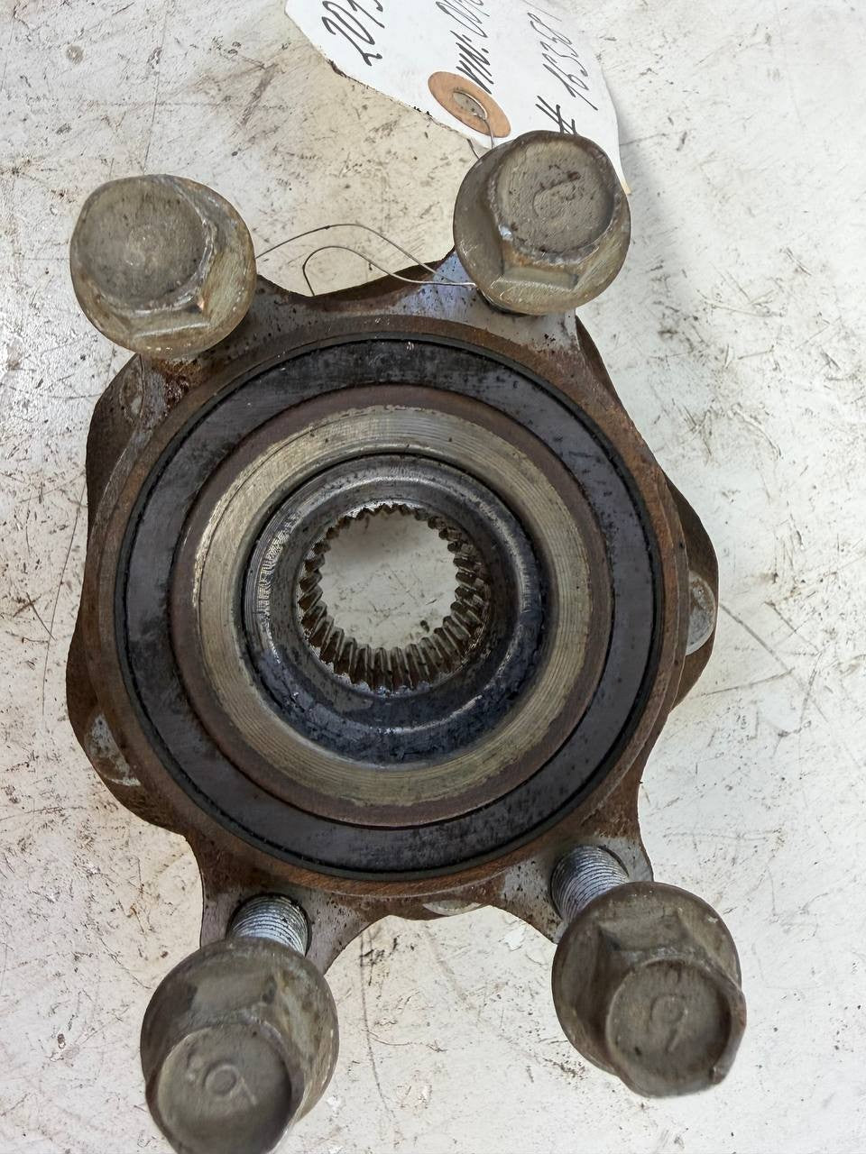 2019 Nissan Roque Front Right Wheel Hub Bearing Assembly OEM Used