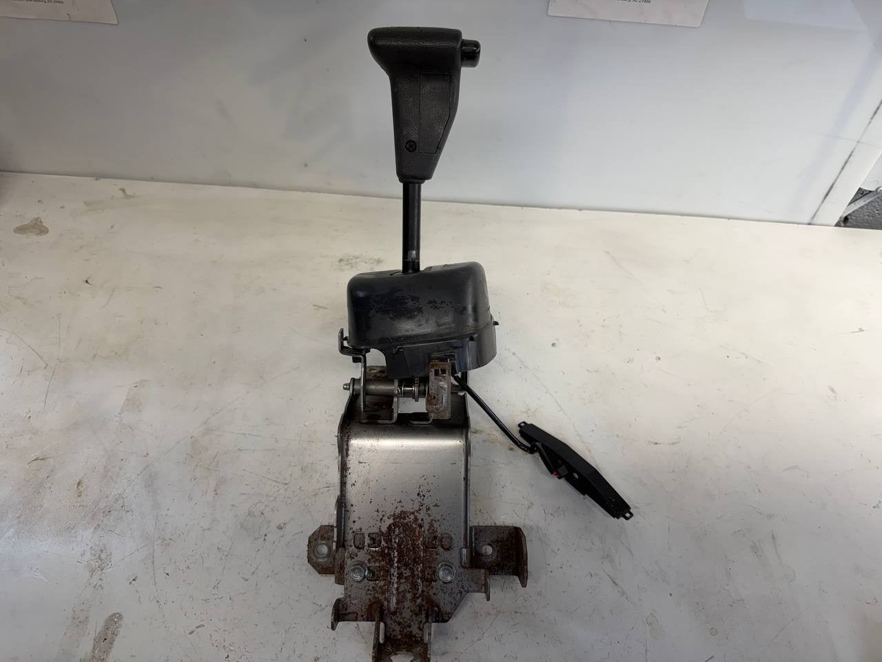 2022 Isuzu NPR Automatic Transmission Shift Lever Assembly OEM Used