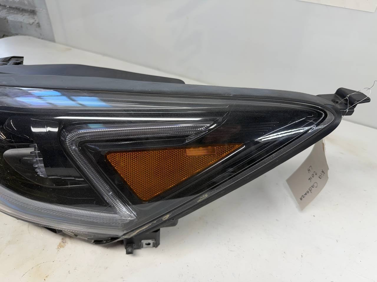 Kia Cadenza 2016 Left Side Headlight LH  OEM Used