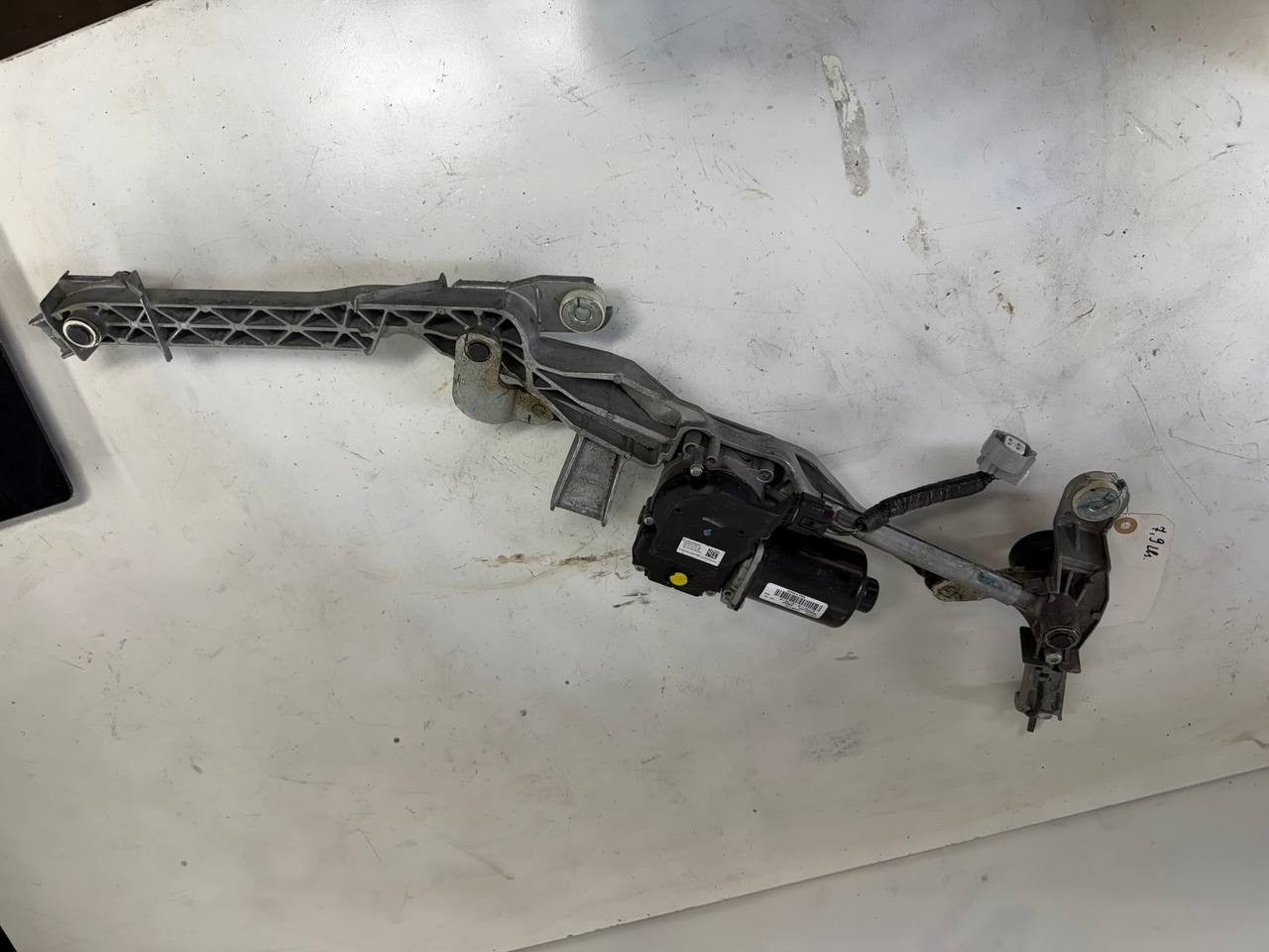 2016-2022 Lexus RX 350-RX450h Windshield Wiper Linkage 85010 - 48270 OEM Used