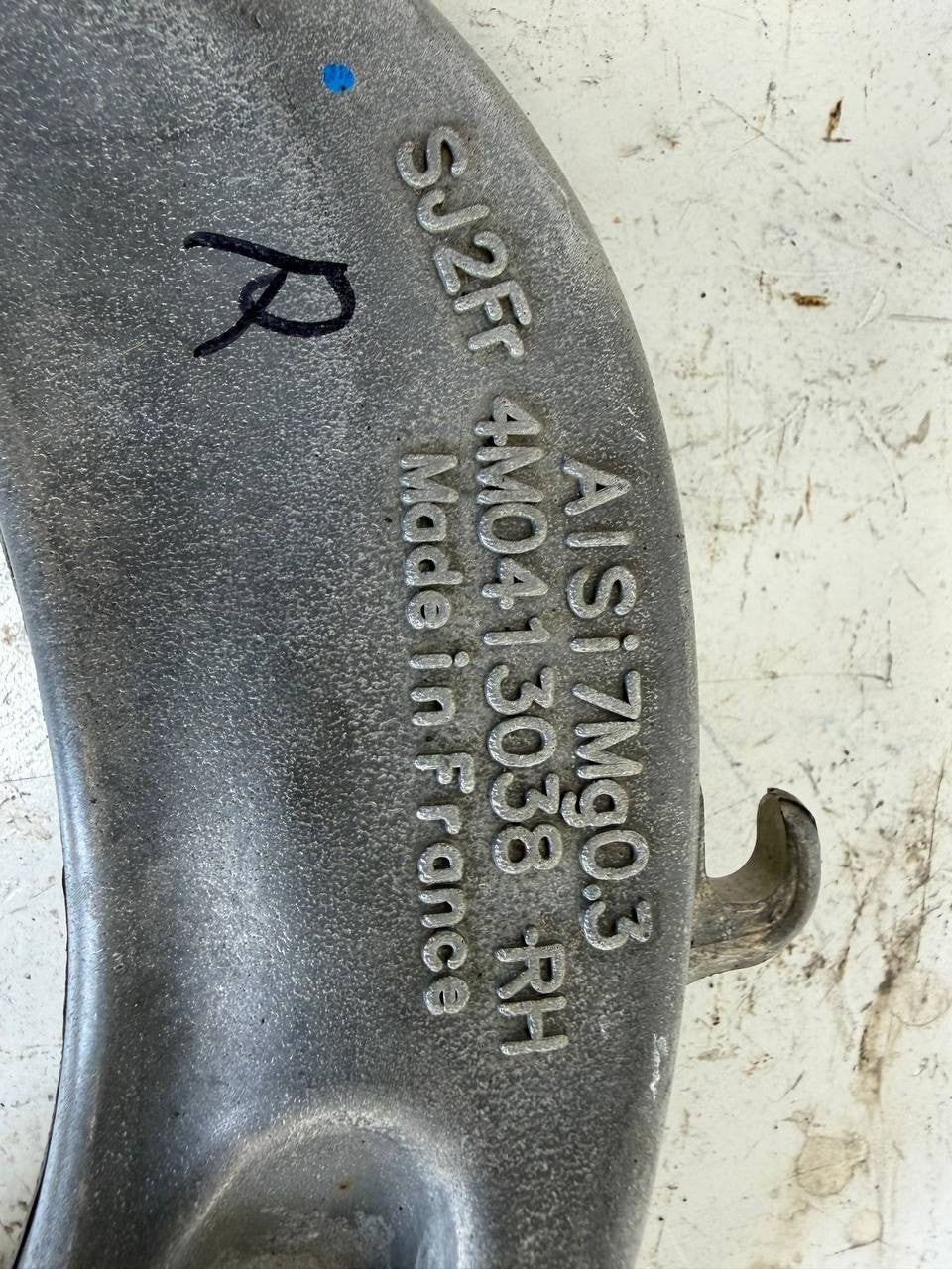 2021 - 2023 Audi A6 Front Right Lower Shock Absorber Fork 4M0413038 OEM Used