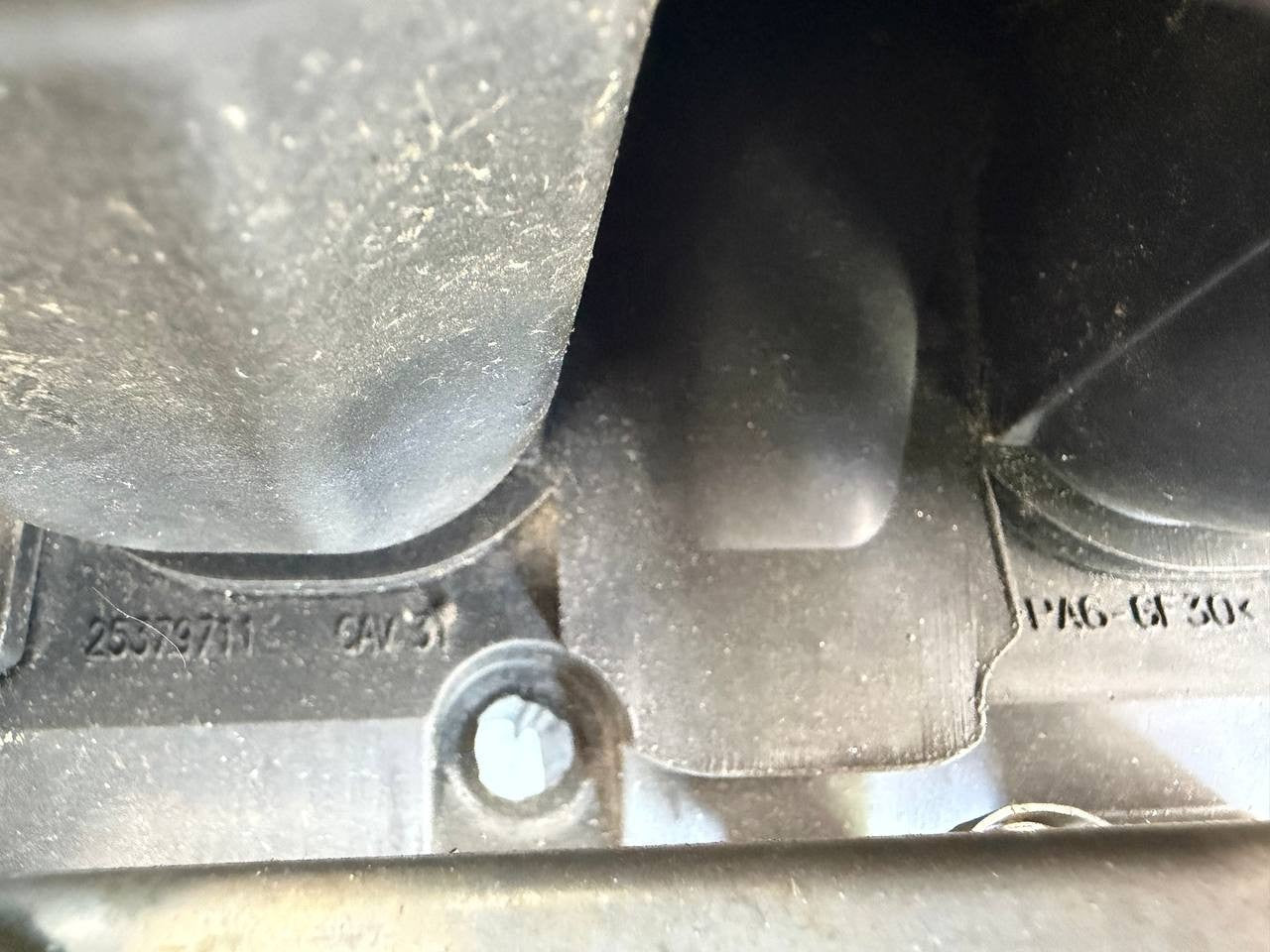 GM 6.0L 6.2L Intake Manifold Assembly with Fuel Rail & Electronic Throttle Body