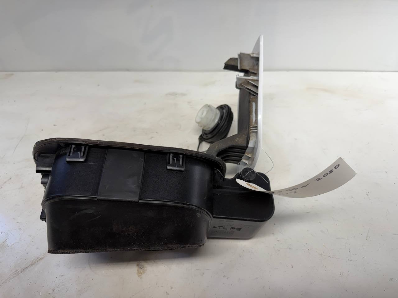 2020 Hyundai Tucson Fuel Gas Tank Door Cover Lid OEM Used