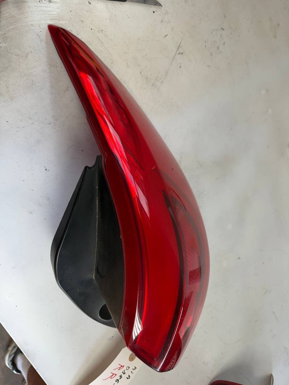 Kia Sportage Right Rear Tail Light Lamp OEM Used