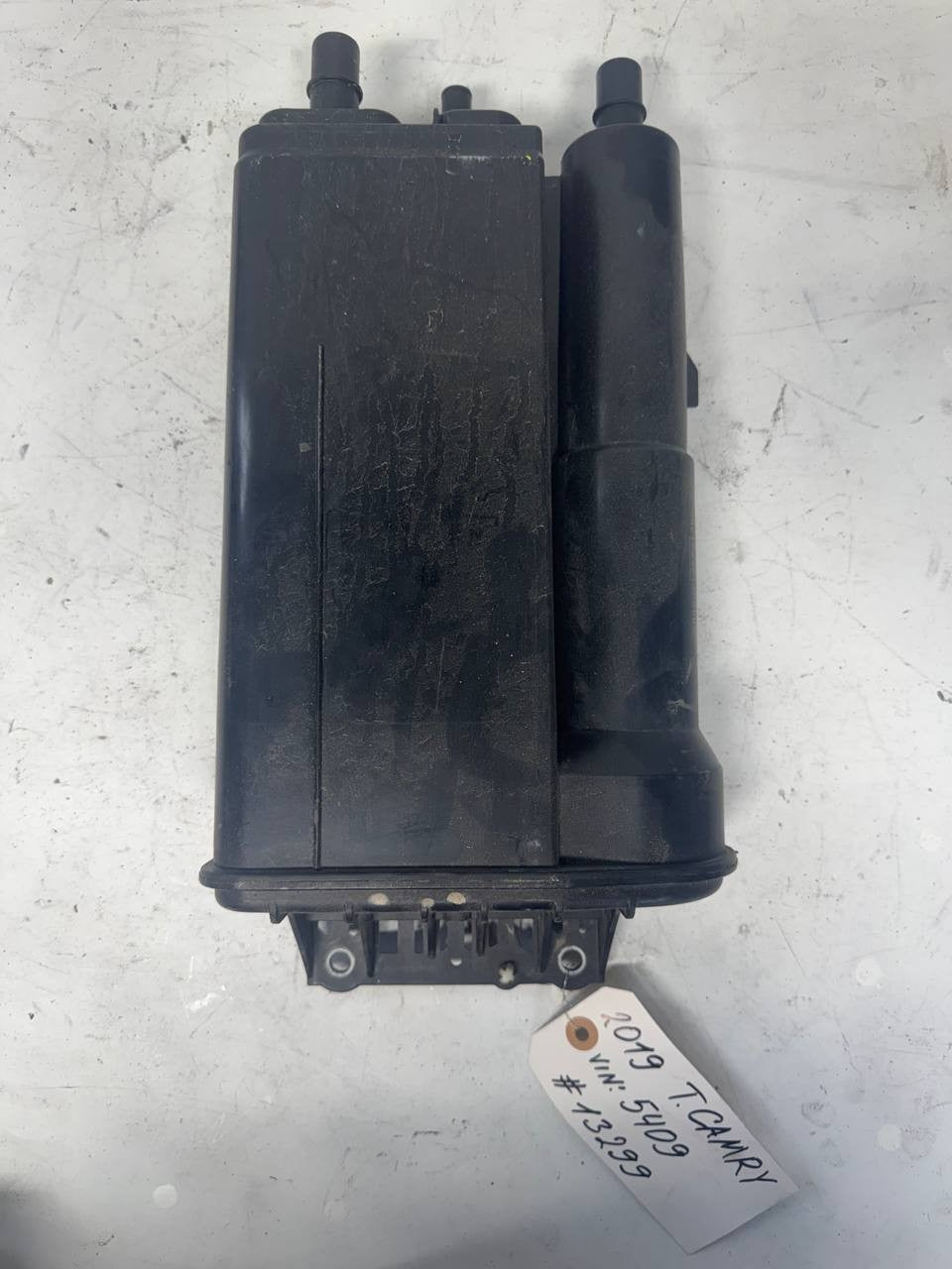2019 Toyota Camry EVAP Charcoal Canister Vapor Canister 77740-06230 OEM Used