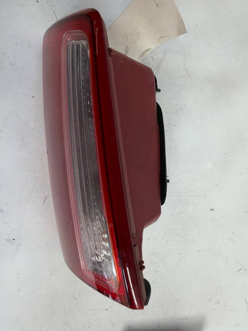 2015 Kia Sedona Left Rear Tail Light Lamp 92405-A9010 OEM Used