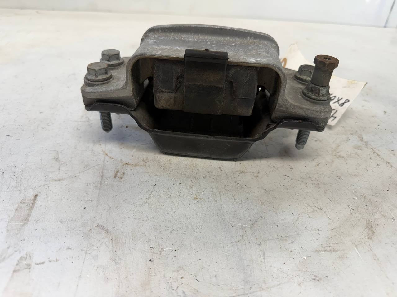 Volkswagen Passat 2020 Engine Motor Mount 1K0-198-555 OEM Used