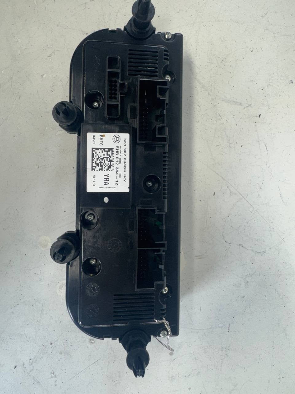 2020 Volkswagen Passat Climate Control A/C Heater Control Panel 5HB01234412 Used