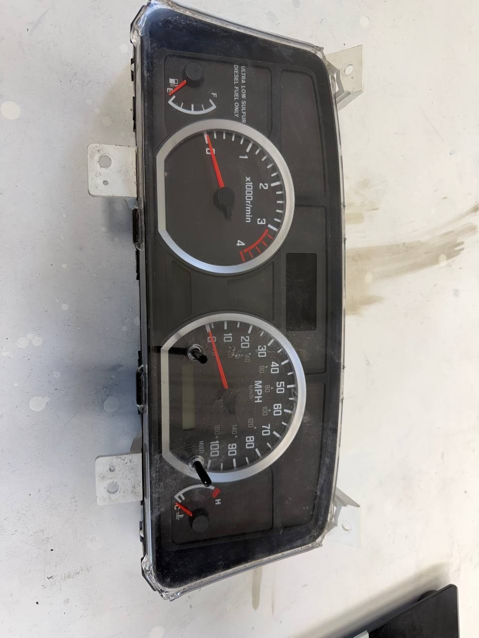 Isuzu NPR XD Instrument Cluster Gauge Cluster IMSM-100M-E OEM Used