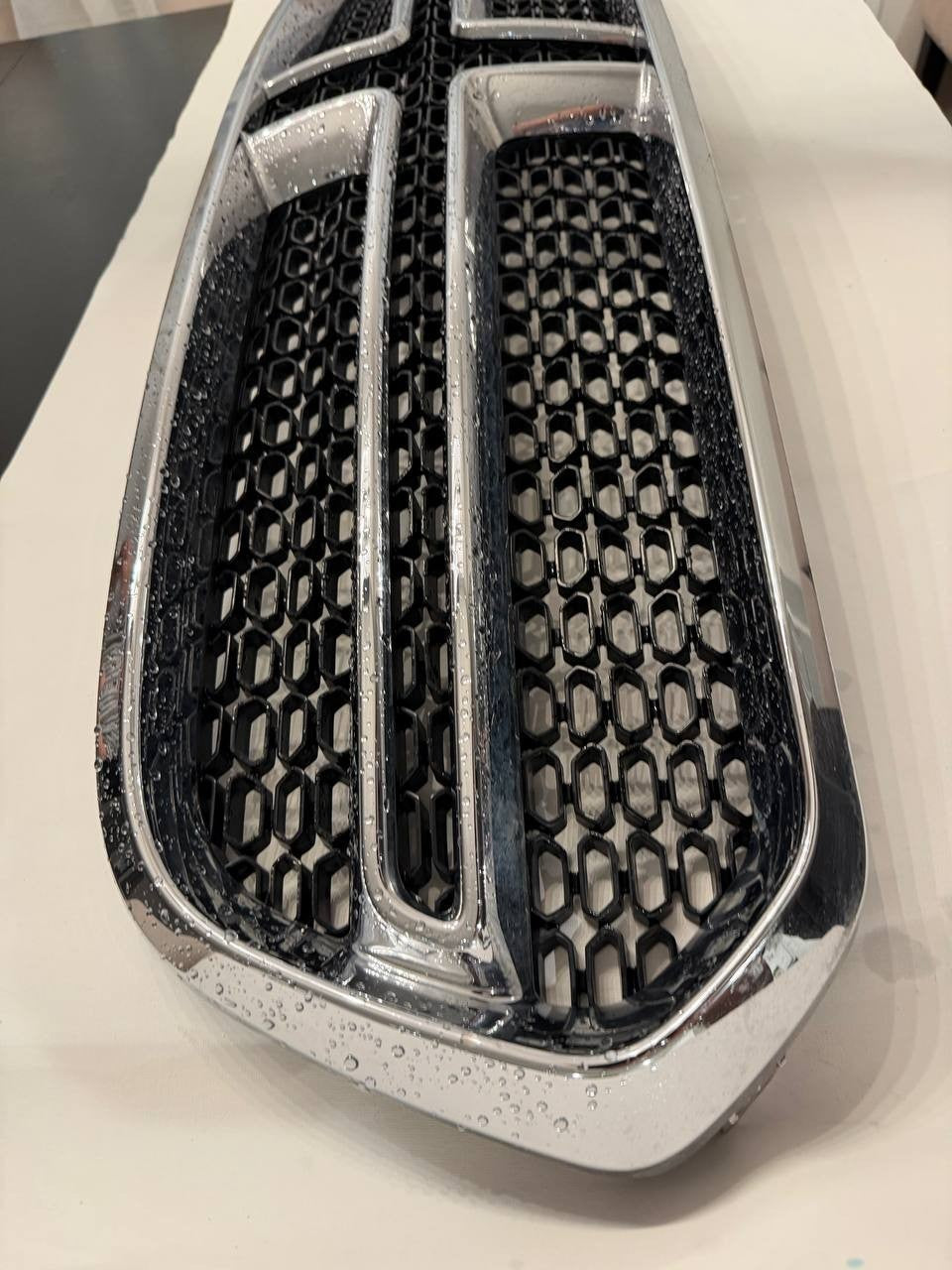 Dodge Durango 2013-2018 Front Grille Grill Assembly OEM Used
