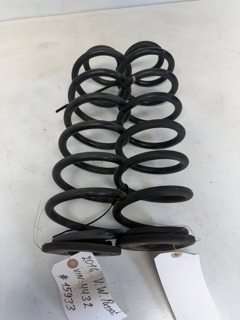 2016 Volkswagen Passat Suspension Coil Springs Pair OEM Used