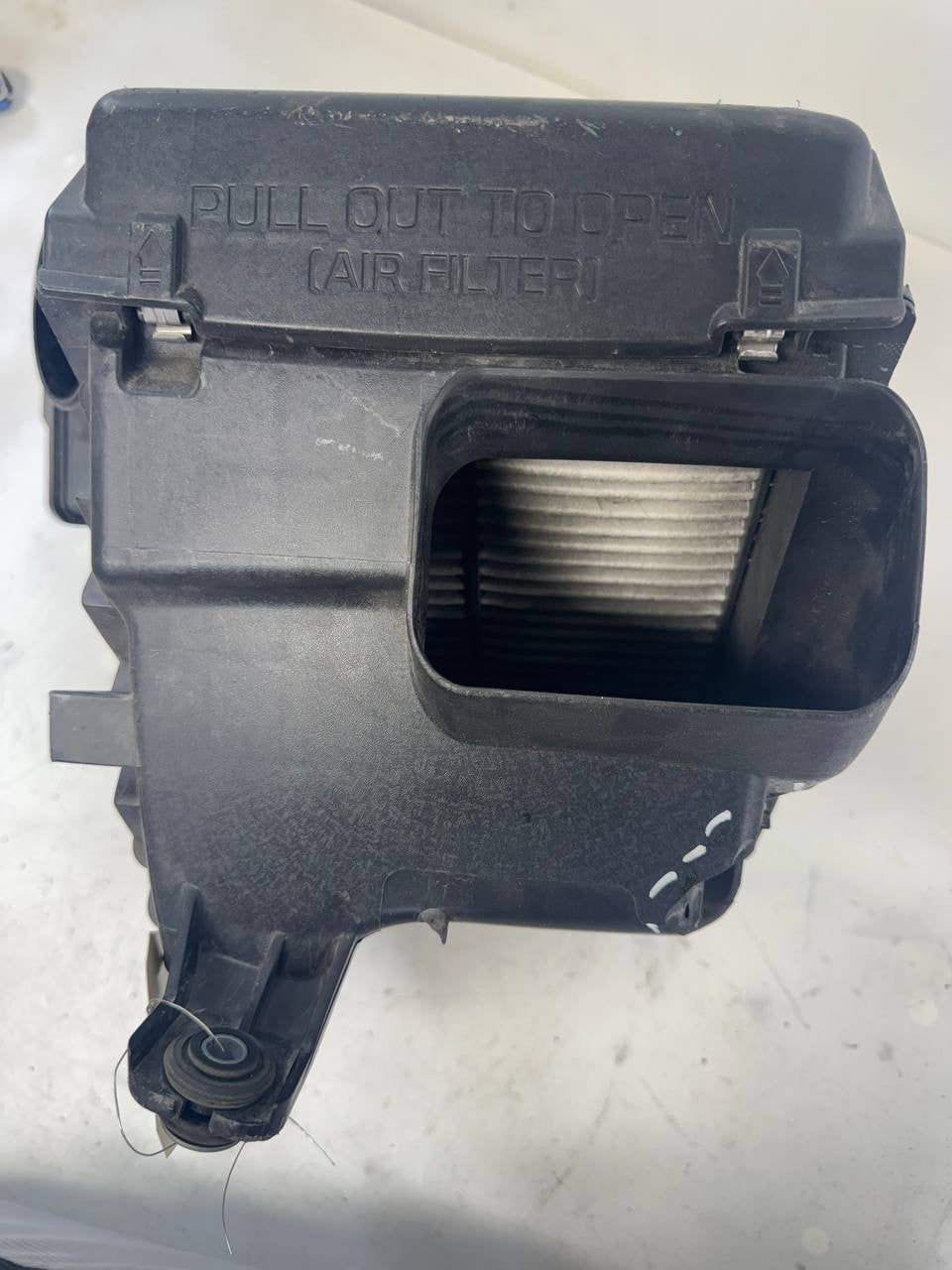 2016-2020 Kia Optima Air Filter Housing Air Cleaner Box 28100-C2330 OEM Used