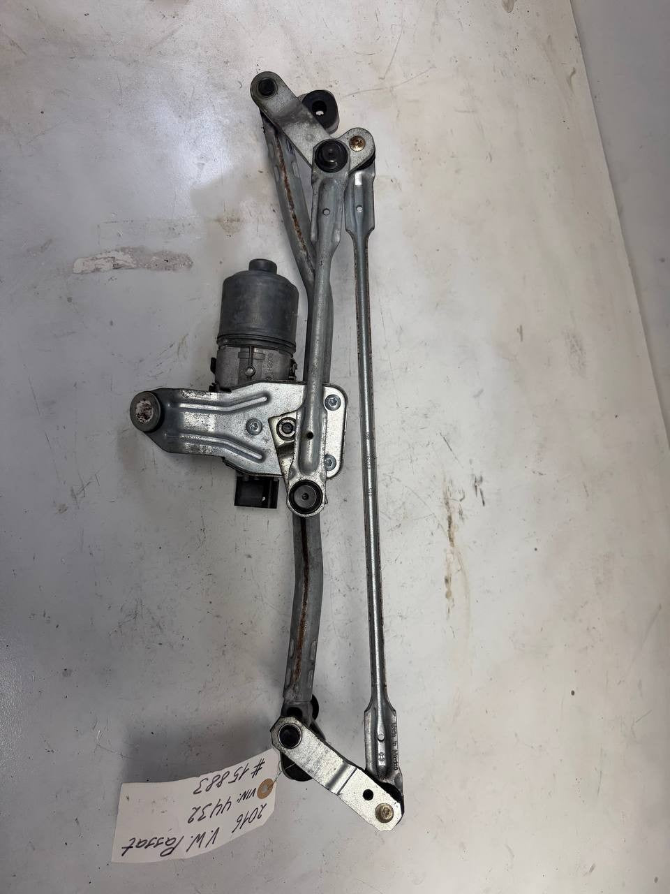 2016 VW Passat Windshield Wiper Linkage 3397021375 OEM Used