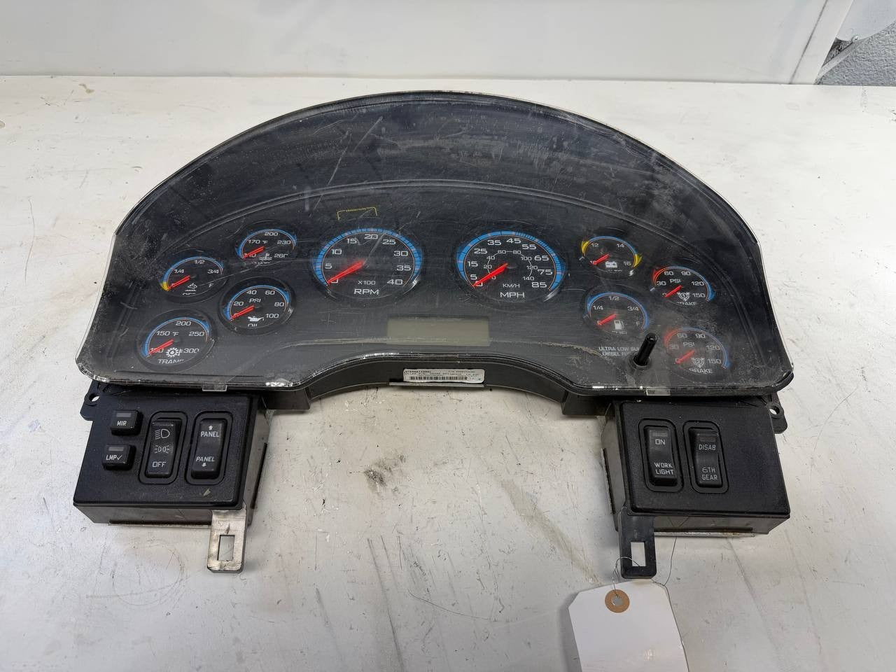 International Instrument Cluster Dash Gauge Assembly 3868370C98 OEM Used