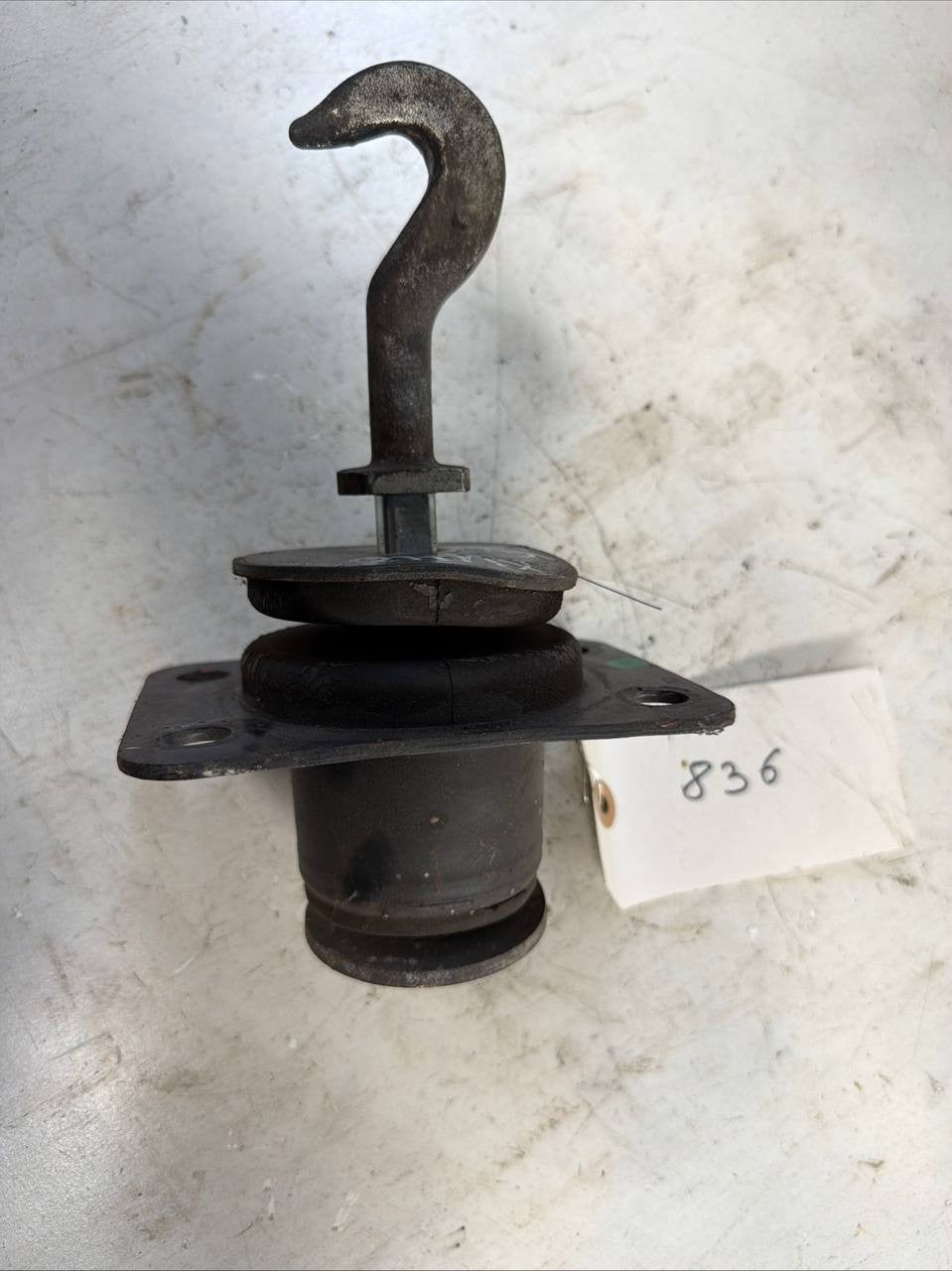 Hino Truck Cab Mount Rubber Bushing with Hook Bracket OEM Used