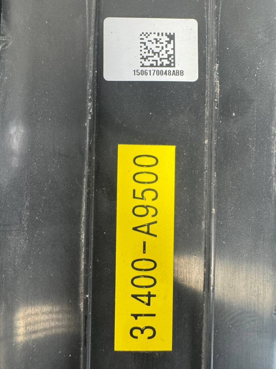2015 Kia Sedona EVAP Charcoal Canister Vapor Canister 31400-A9500 OEM Used