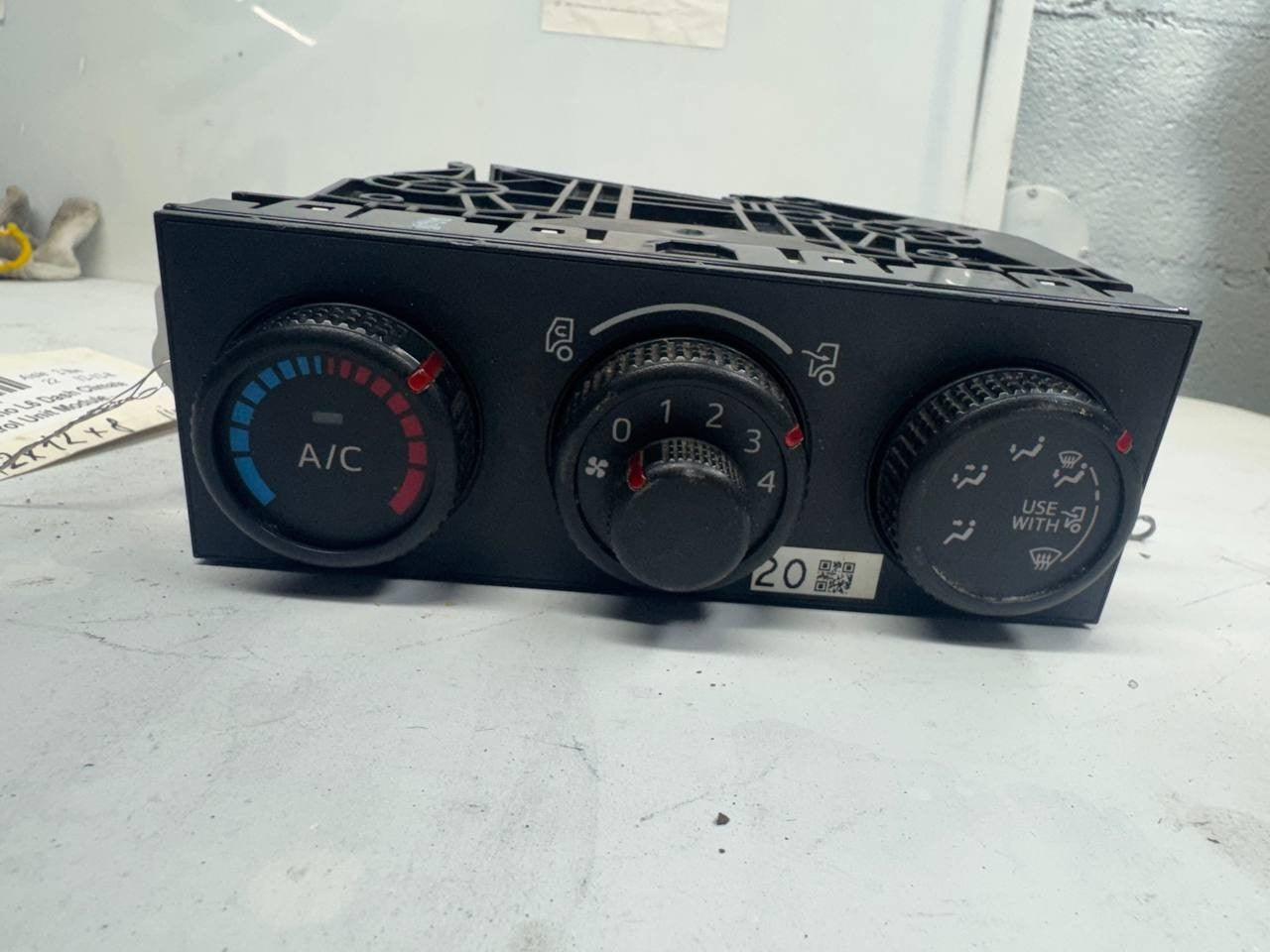 2022 Hino L6 Dash Climate Control Unit HVAC Module OEM Used