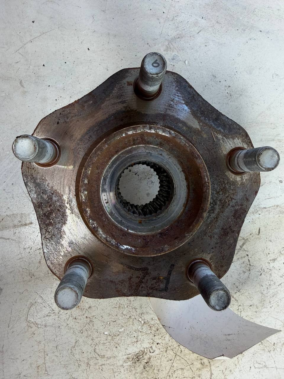 2019 Nissan Roque Front Left Wheel Hub Bearing Assembly OEM Used