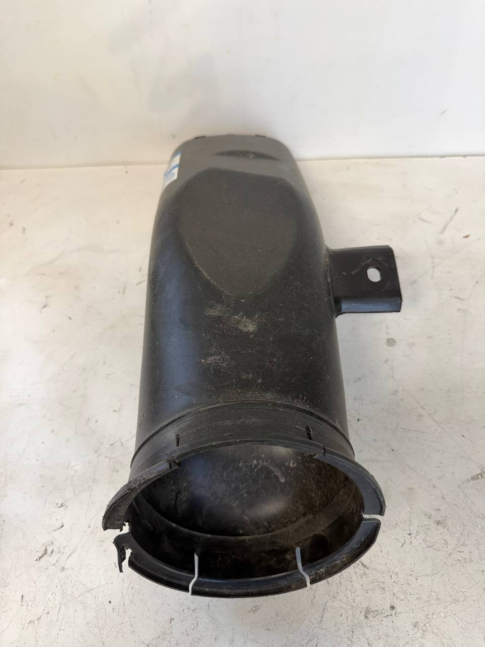Isuzu NPR Air Intake Tube Air Cleaner Intake Duct 898025626 OEM Used