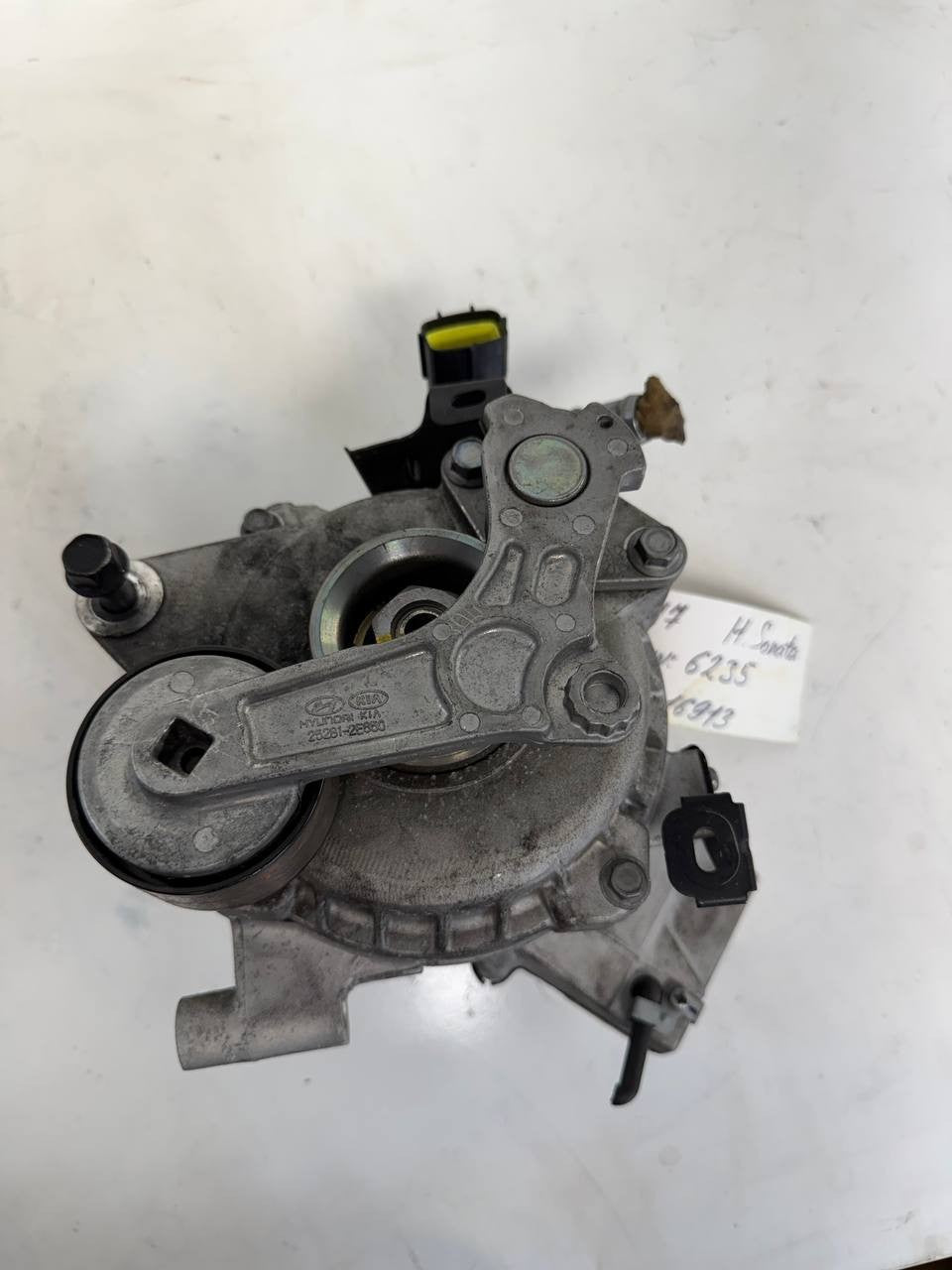 2017 Hyundai Sonata Serpentine Belt Tensioner 25281-2E650 OEM Used